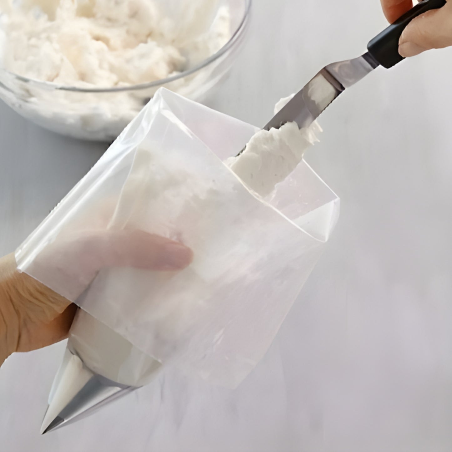 Korinitta Rough Touch Disposable Pastry Bags — 24.8" - 60 Count Non-Slip Piping Bags for Cake Decorating